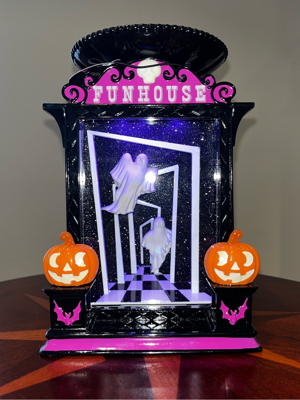 Bath & Body Works Light-up Glow-in-the-Dark Funhouse Pedestal Candle Holder